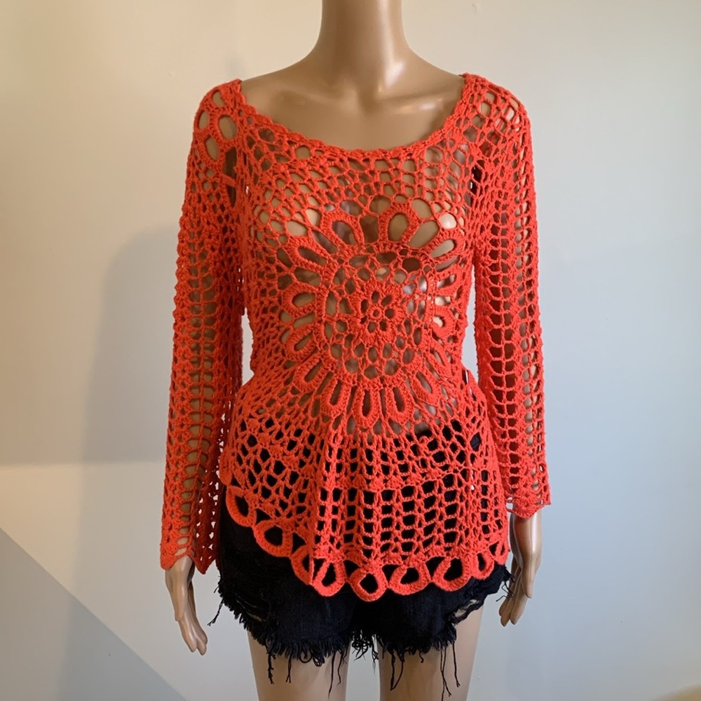 Papillon coral crochet top size: S